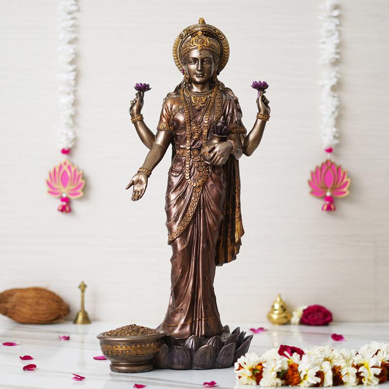 Godess Laxhmi On Kamal Idol