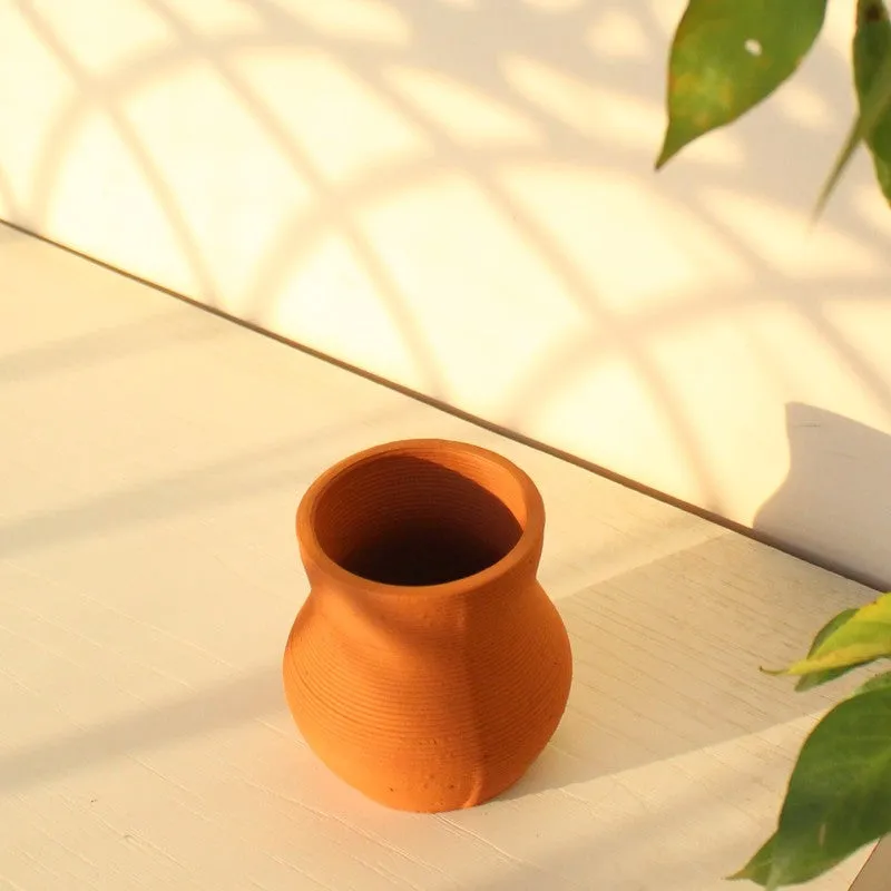 Rustic Swirl Design Terracotta Vase media 3