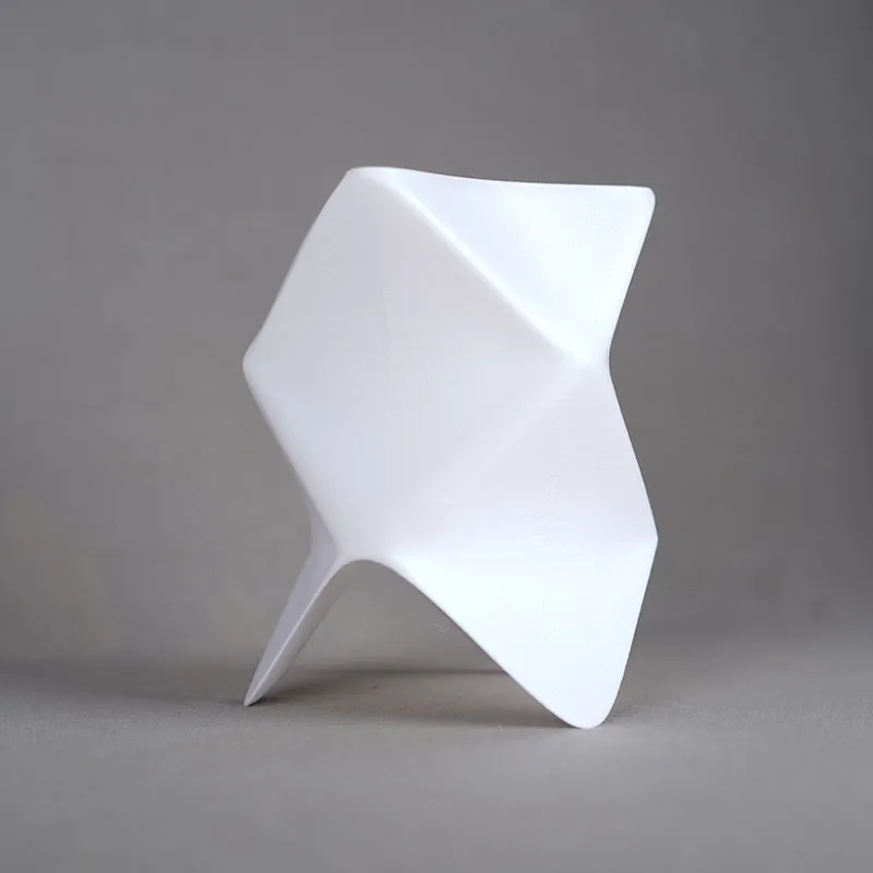 Verde Glow 3D Printed LED Table Lamp - White media 5
