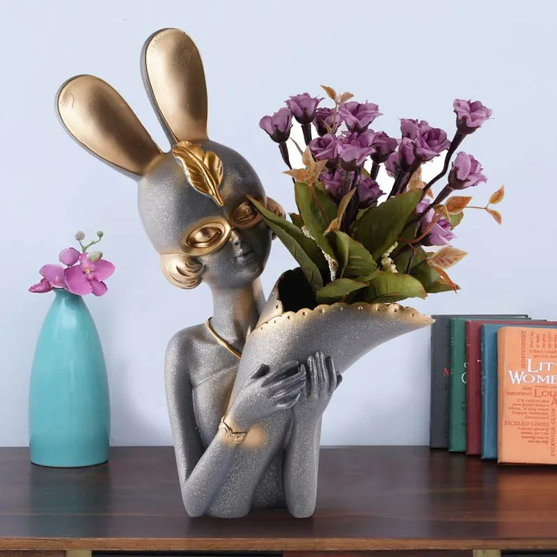 Thaisa Polyresin Vase - Charcoal & Gold media 3