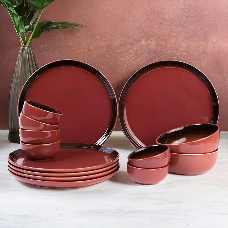 Fourteen Piece Set