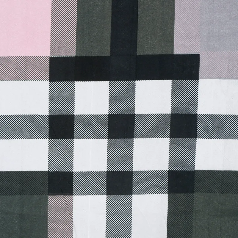 Sayuri Table Cover media 5