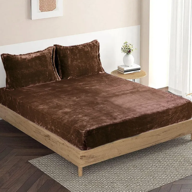 Casselle Velvet Velvet Bedsheet (Brown) - 300 GSM media 1