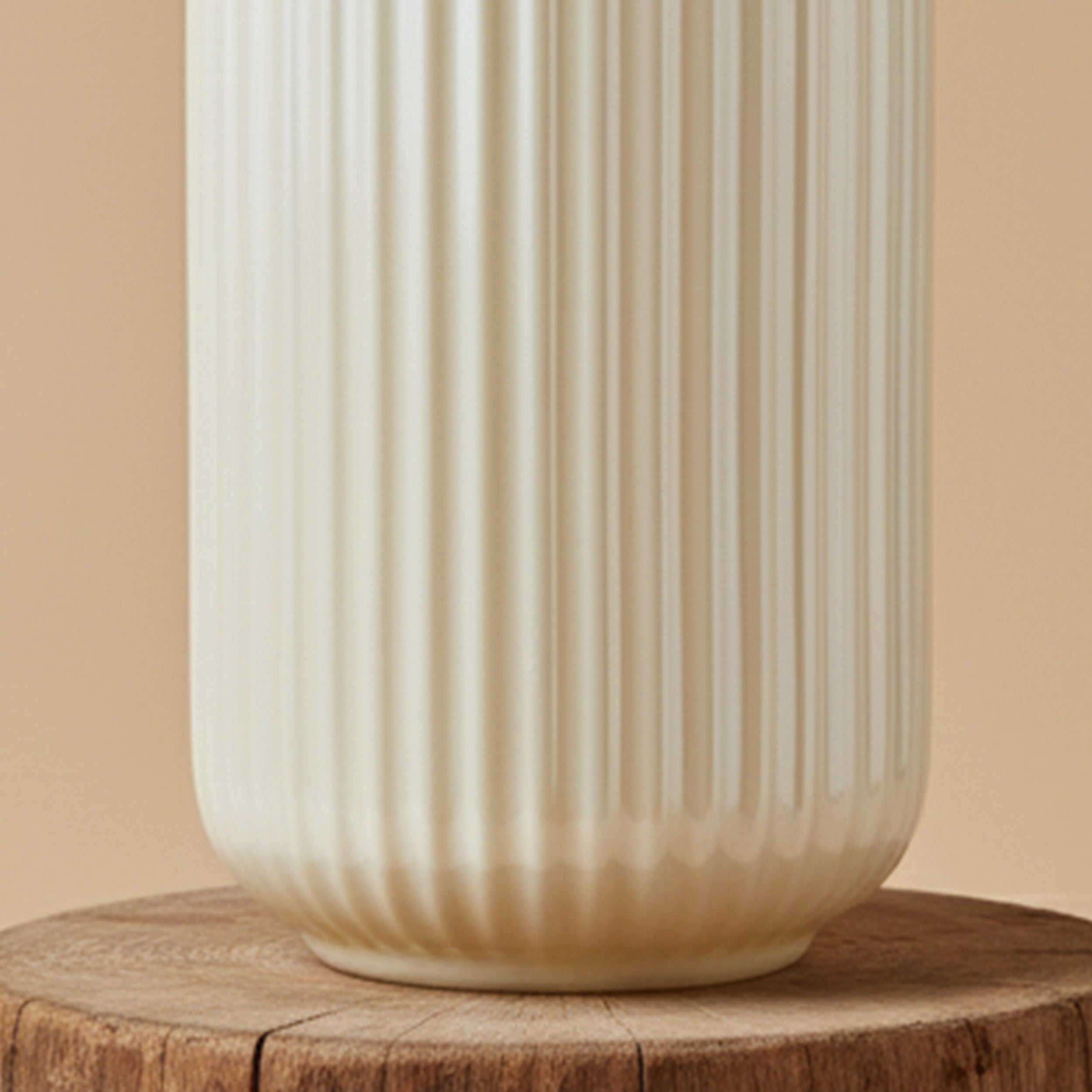 Opulent Ribbed Ceramic Vase - Beige media 7