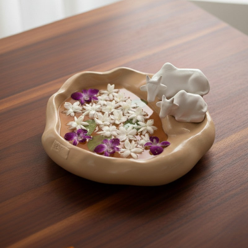 Sacred Cow Resin Urli - Ivory media 3