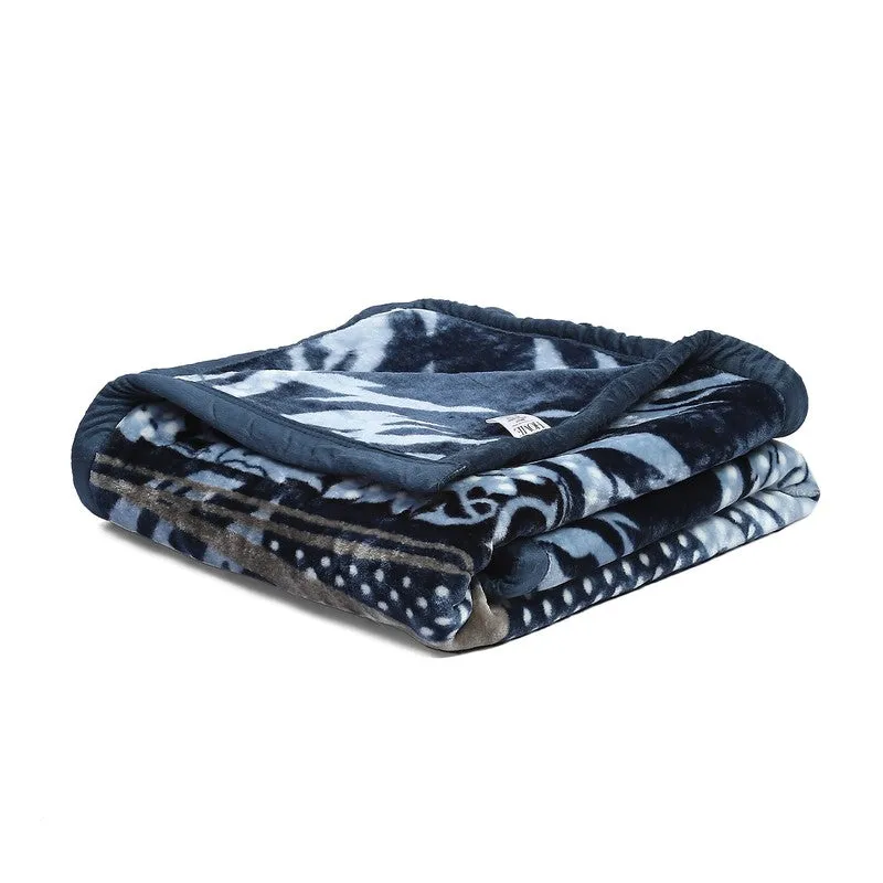 Monte Carlo Midnight Weave Blanket - 600 GSM media 5