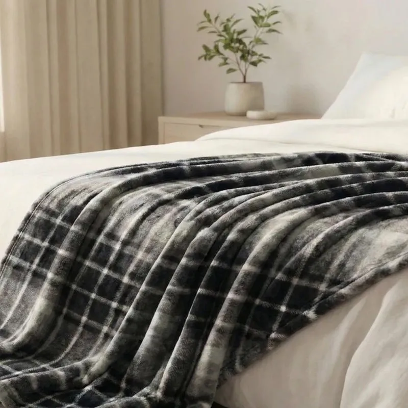 SCOTT light weight Cloudy Mink Blanket - Grey media 3
