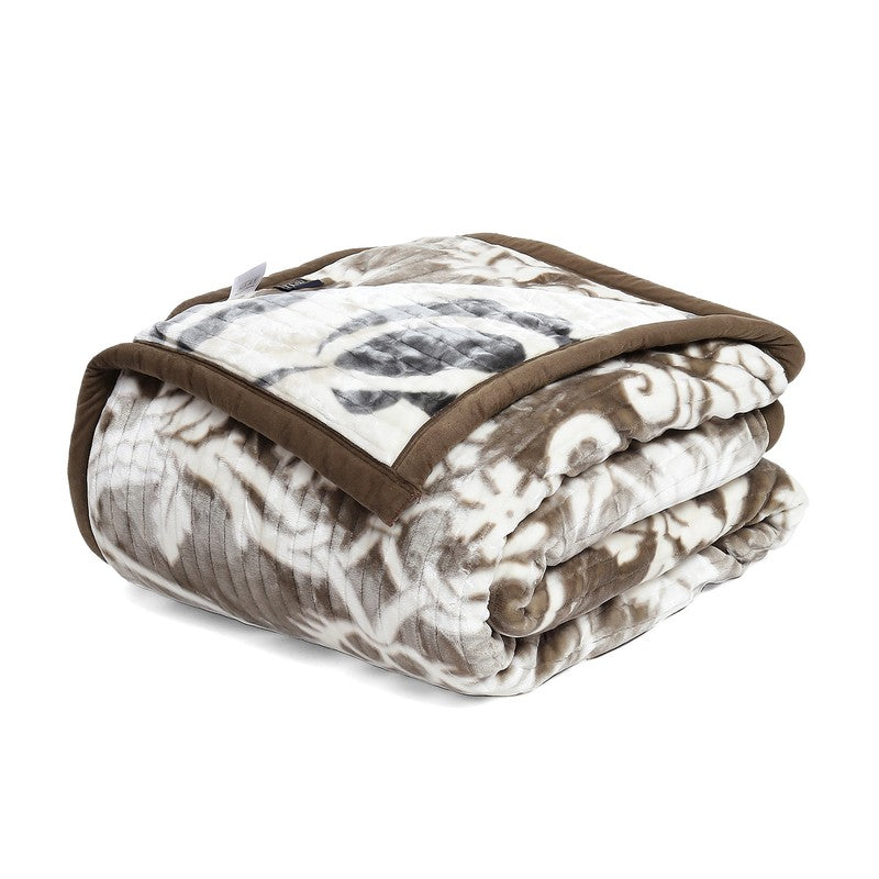 Monte Carlo Floral Harmony Blanket (Black)- 900 GSM media 5
