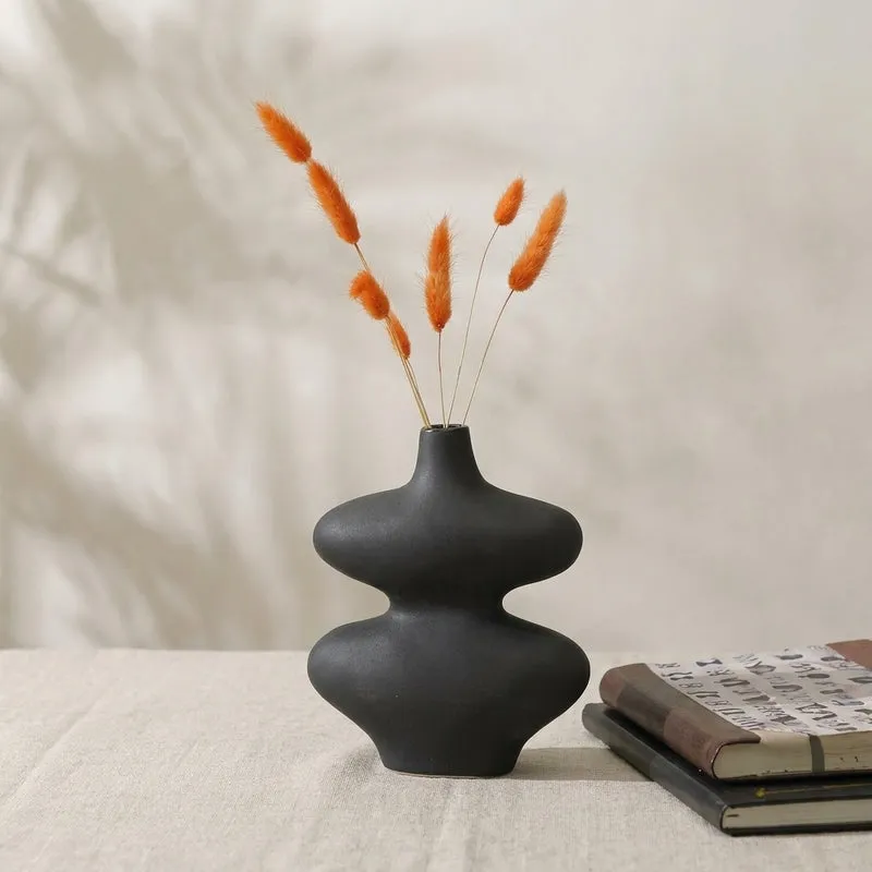 Curio Mezo Vase - Black media 1
