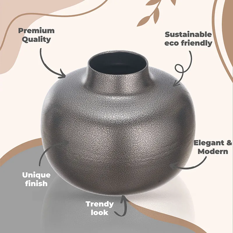 Alexei Metal Vase - Grey media 5