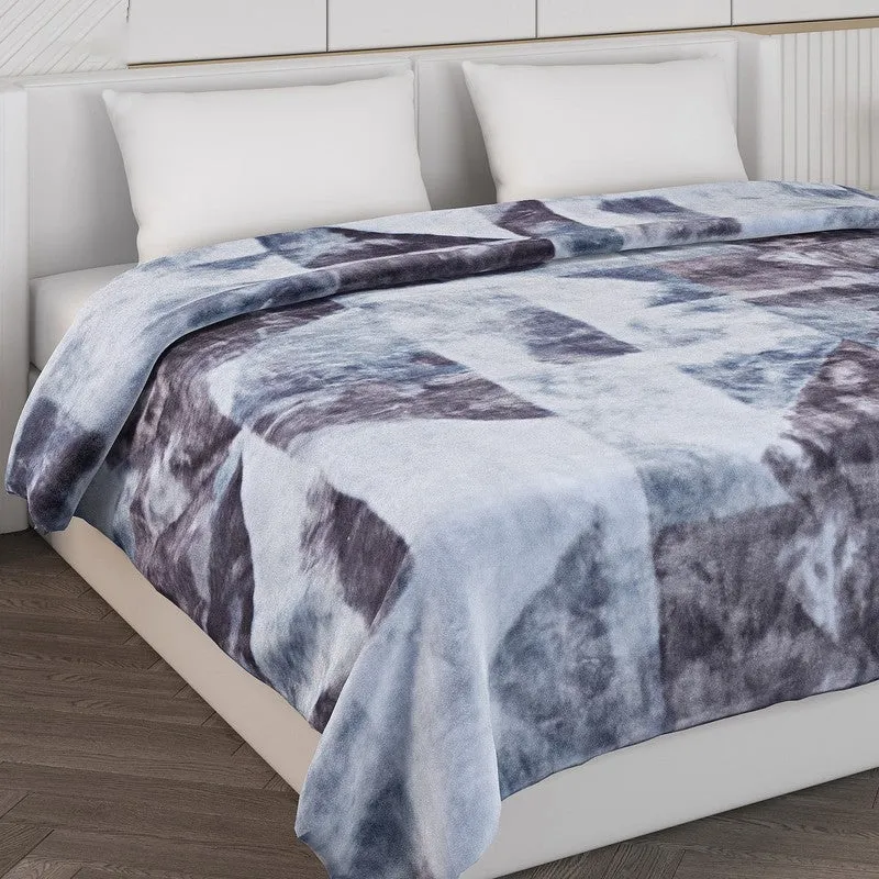 Monte Carlo Serene Mosaic Blanket - 900 GSM media 5