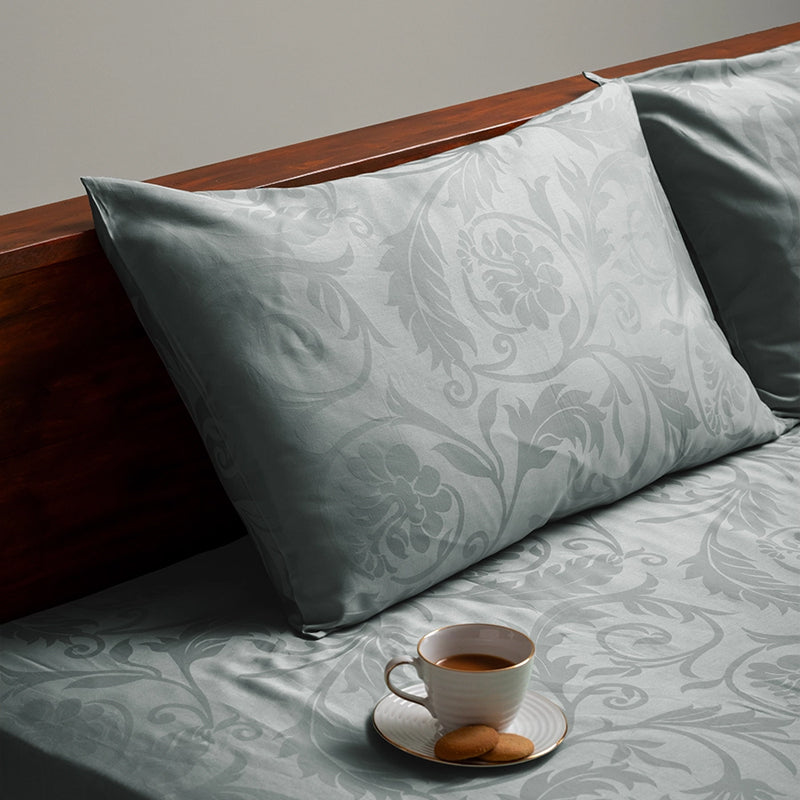 Bloom Bold Jacquard Duvet Cover - Light Grey media 7