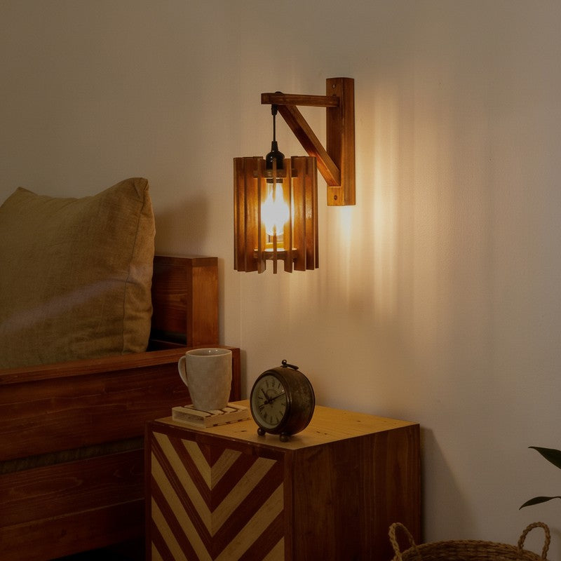 StripeCore Wooden Wall Lamp - Brown