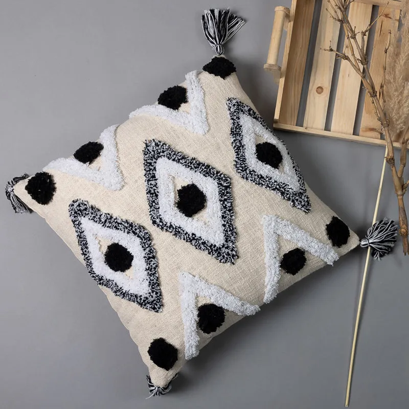 Inknit I Tufted Cushion Cover media 5