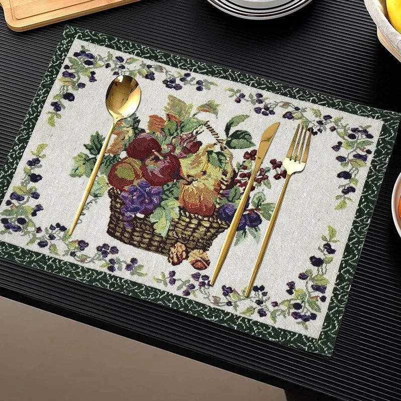 Magne Jacquard Woven Placemat With Runner - Seven Piece Set media 4