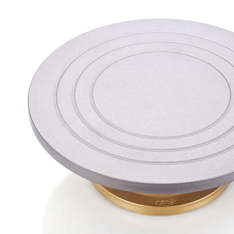Milono Cake Stand With Knives - Three Piece Set media 5