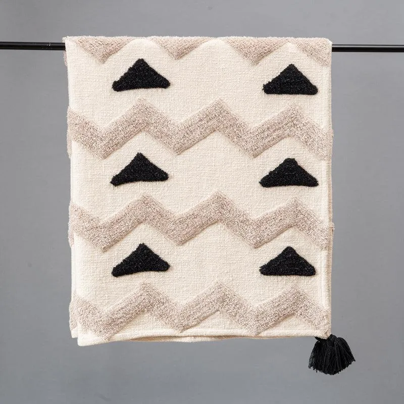 Bruma Table Tufted Tassled Throw - Rectangle media 3