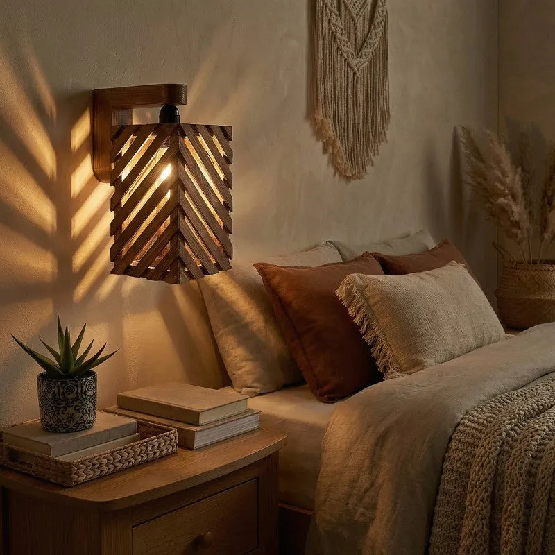 Ondina Wooden Wall Lamp media 3