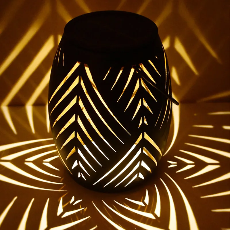 Lustria Solar Metal Table Lamp - Black media 1