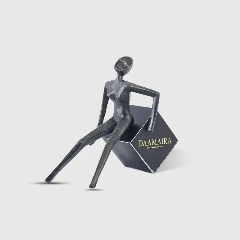 Aurevon Muse Metal Showpiece media 3