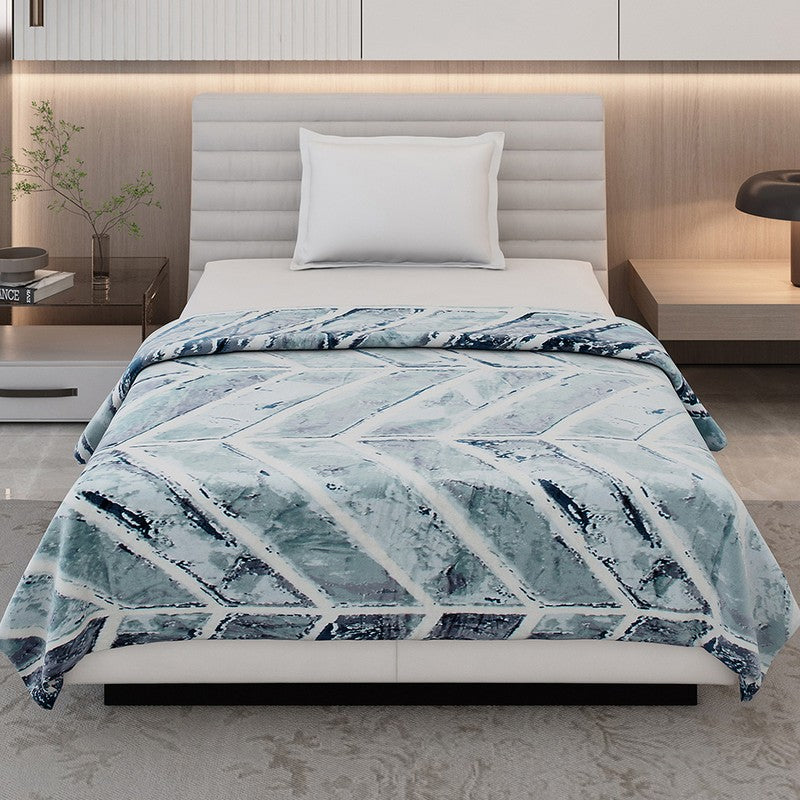 Monte Carlo Veluna Geometric Print Polyester Blanket (Sea Green) - 300 GSM media 4