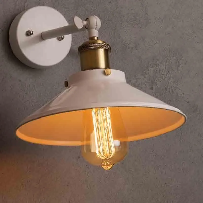 Indak Metal Wall Lamp - Gold media 1