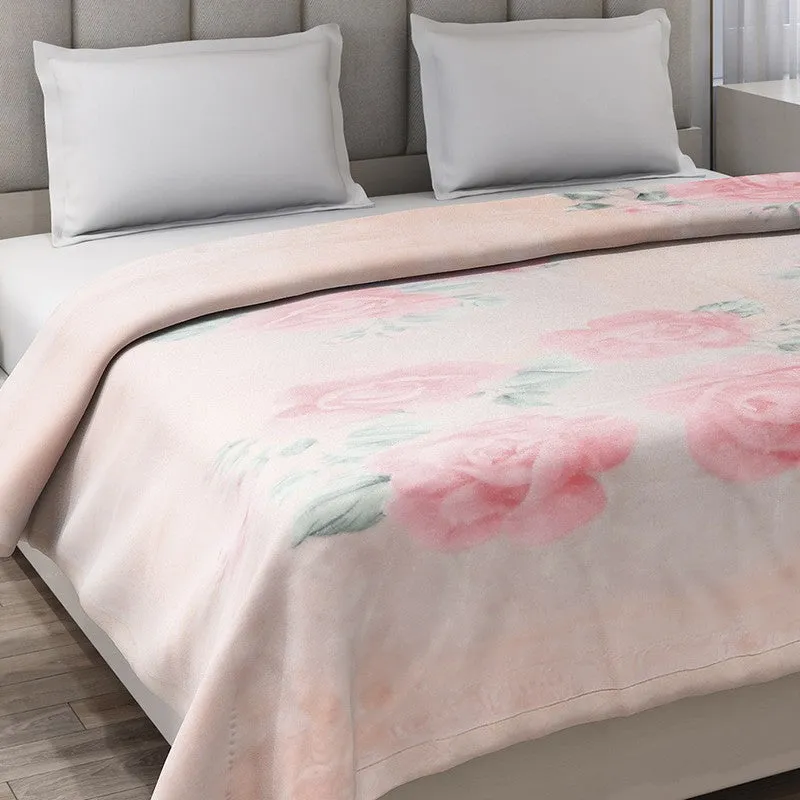 Monte Carlo Petal Dreamscape Blanket (Peach) - 871 GSM media 4