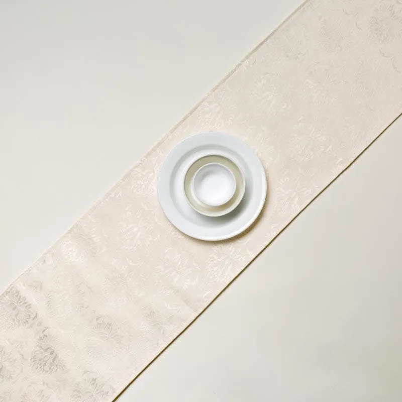 Pierre Paisley Jacquard Table Runner- White media 3