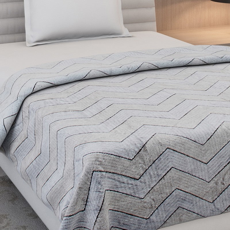 Monte Carlo Chevra Zigzag Print Polyester Blanket (Beige) - 300 GSM media 5