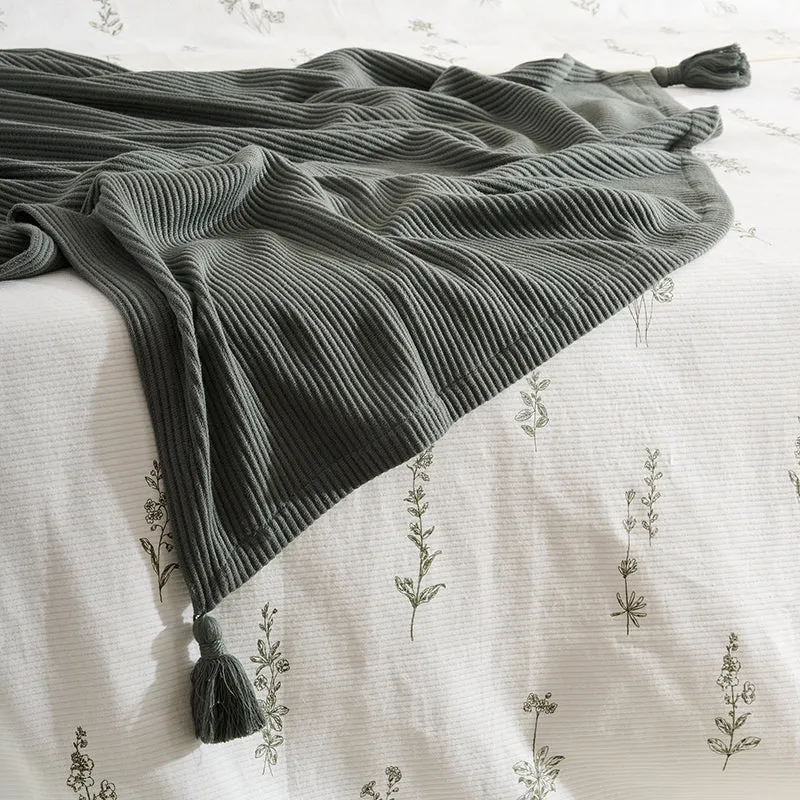 Nestlin Tassled Throw - Grey media 3