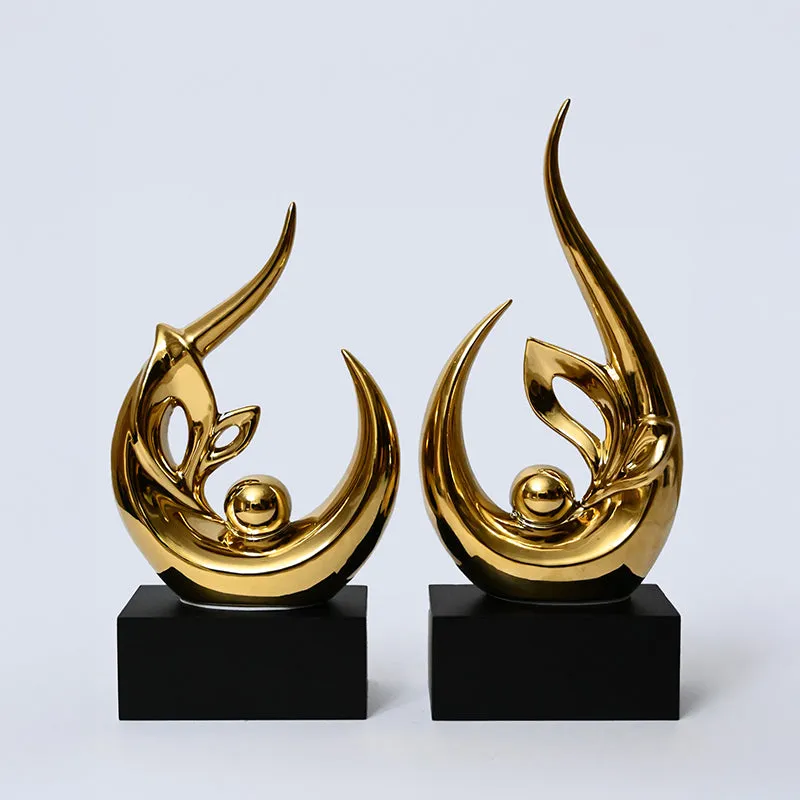 Foiled Curves Mertal Showpiece media 3