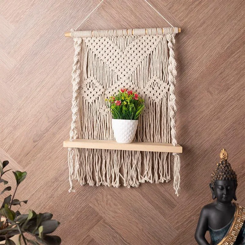 Lirio Macrame Wall Shelf media 3