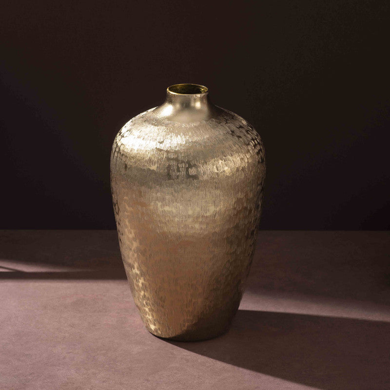 Antiqua I Metal Vase media 4