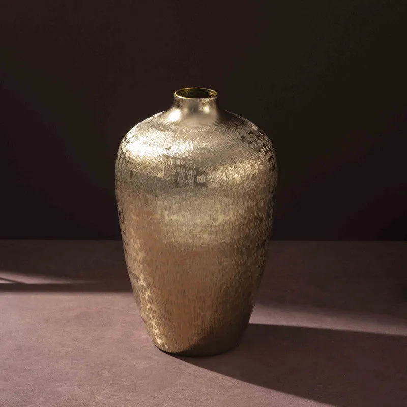 Antiqua I Metal Vase media 4