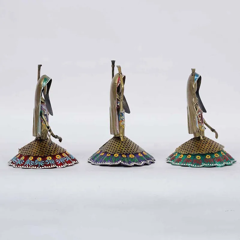 Dancing Ladies Ethnic Showpiece - Set Of Three media 3