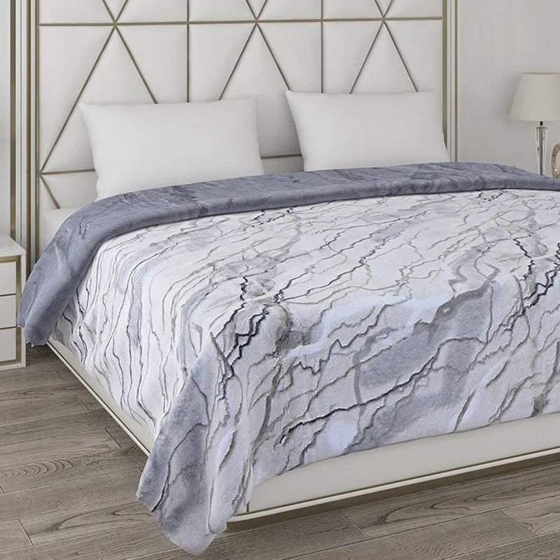 Monte Carlo Cloud Cascade Reversible Blanket - 850 GSM media 4