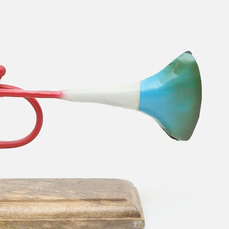 Trumpet Of Color Showpiece media 4
