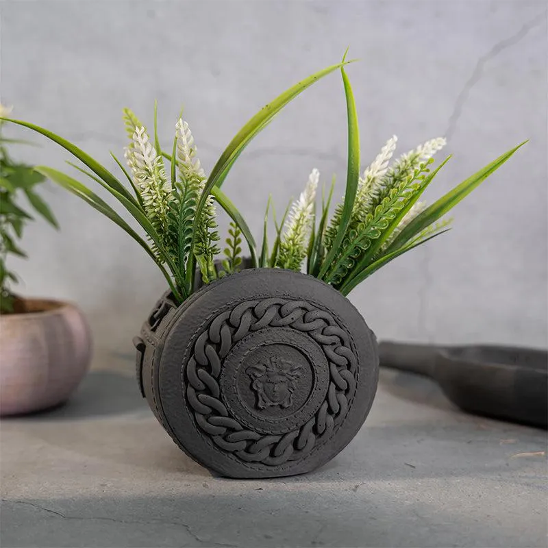 Medusa Vase media 1