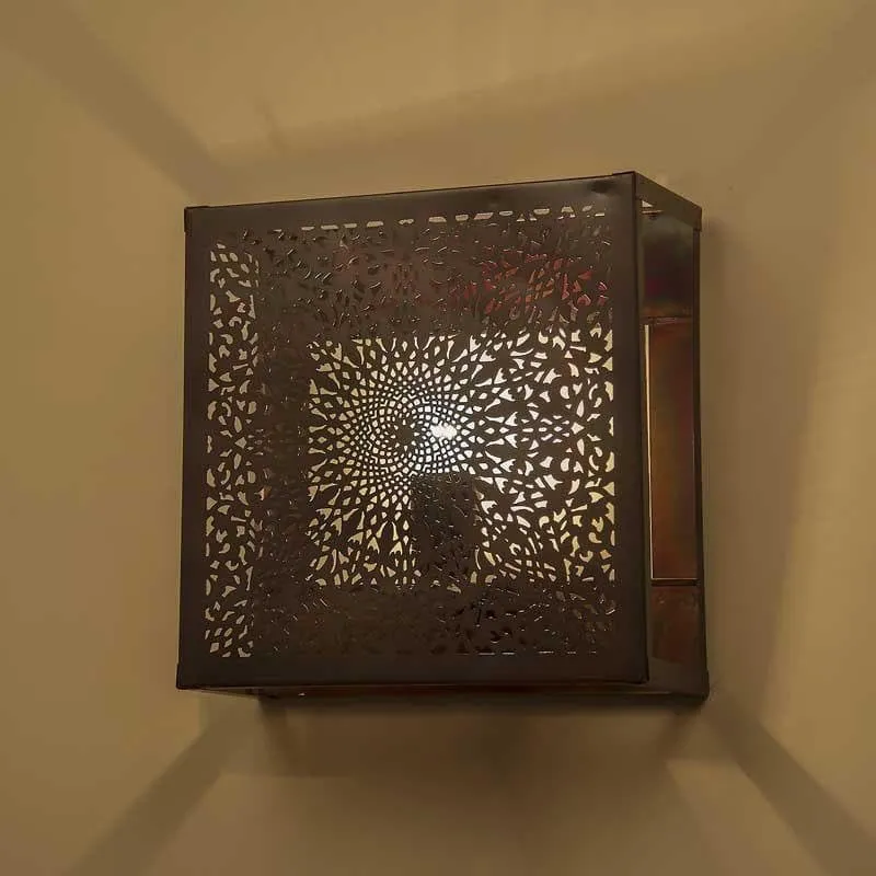 Aishaa Metal Wall Lamp media 3