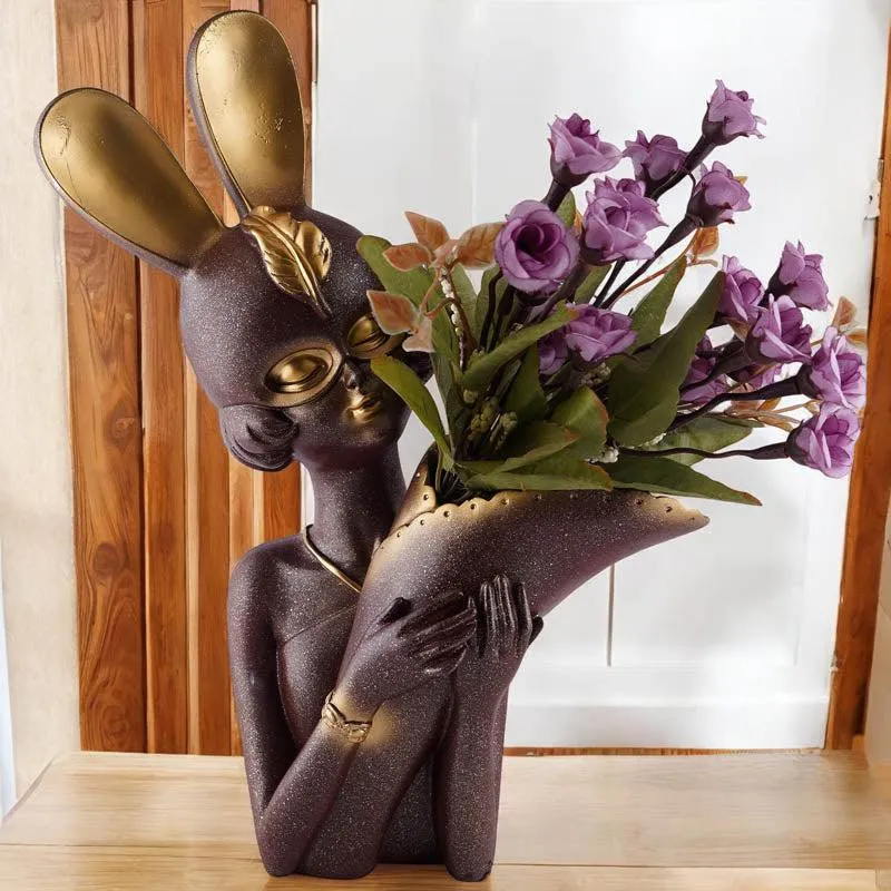 Thaisa Polyresin Vase - Coffee & Gold media 3