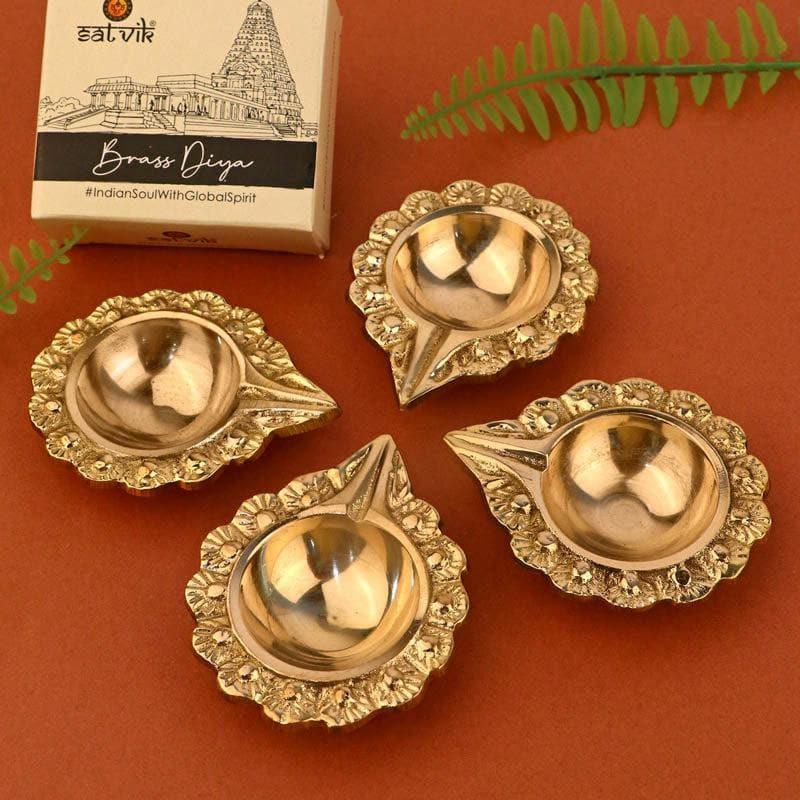 Lakshmi Brass Diya media 3