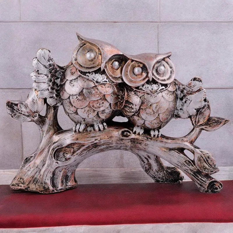 Hoot & Chill Painted Polyresin Showpiece - Silver media 1