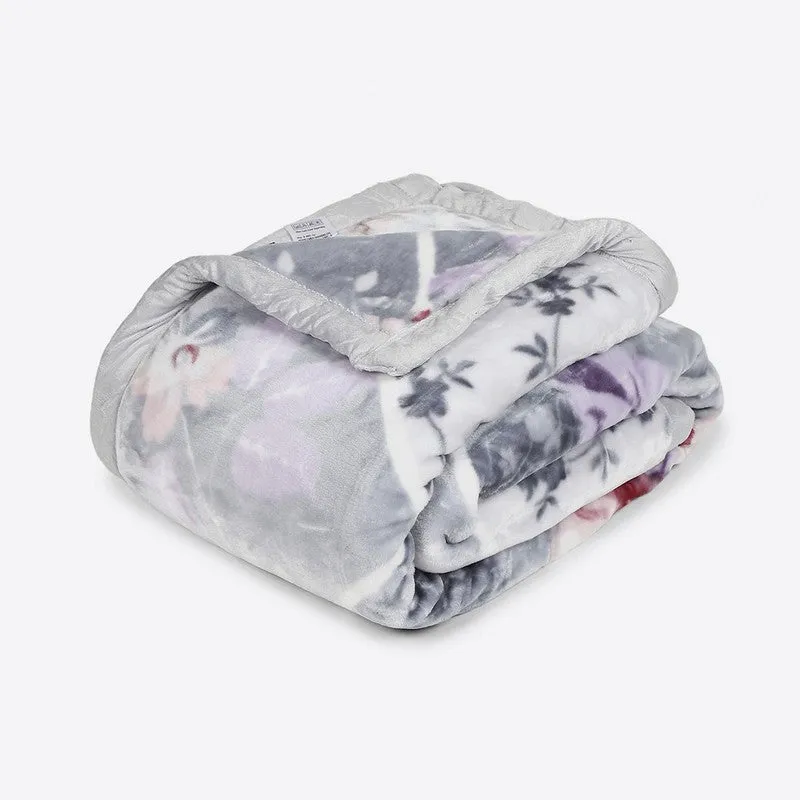 Monte Carlo Petal Dreamscape Blanket (Grey,Pink) - 895 GSM media 5