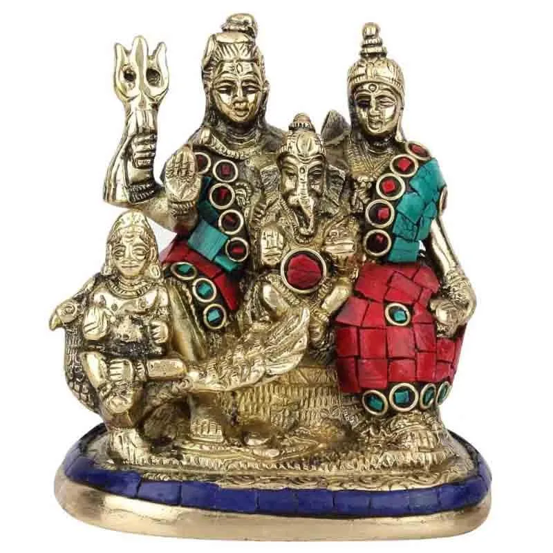 Deities Shiva Parvati Statue media 1
