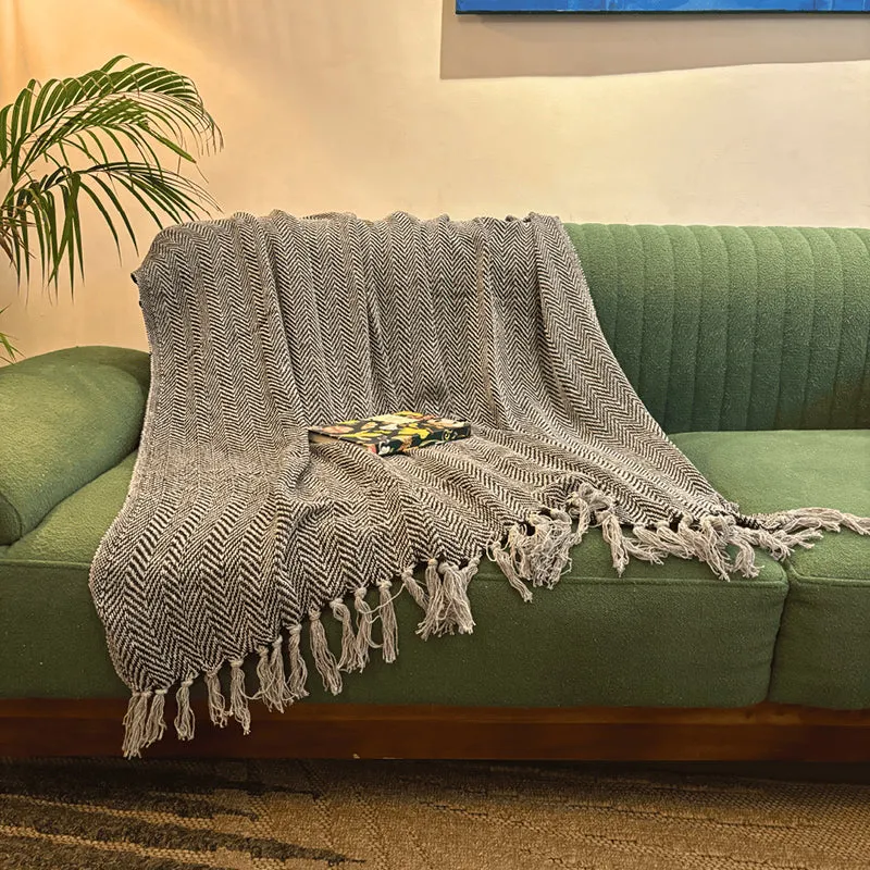 Looma Chevron Cotton Throw media 1