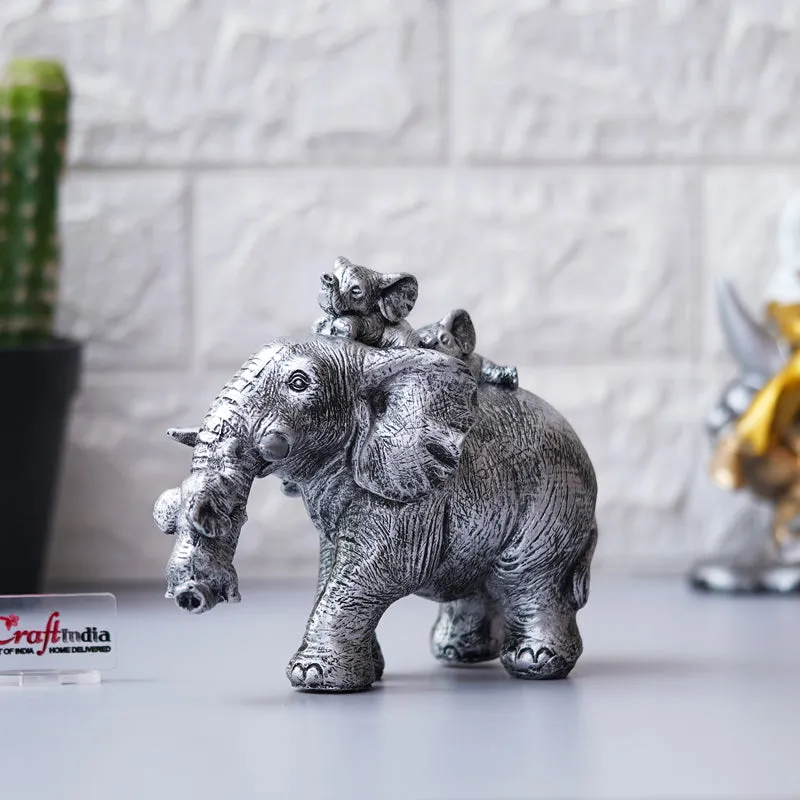 Ellle Fam Showpiece media 5