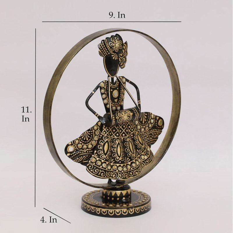 Tribal Stroll Showpiece media 4