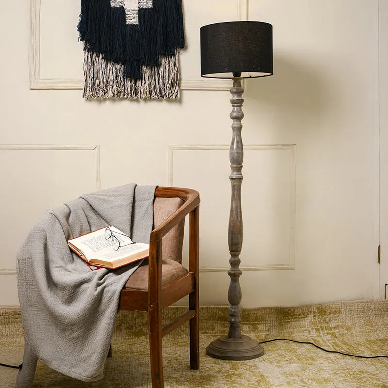 Hewn Floor Lamp - Black media 2