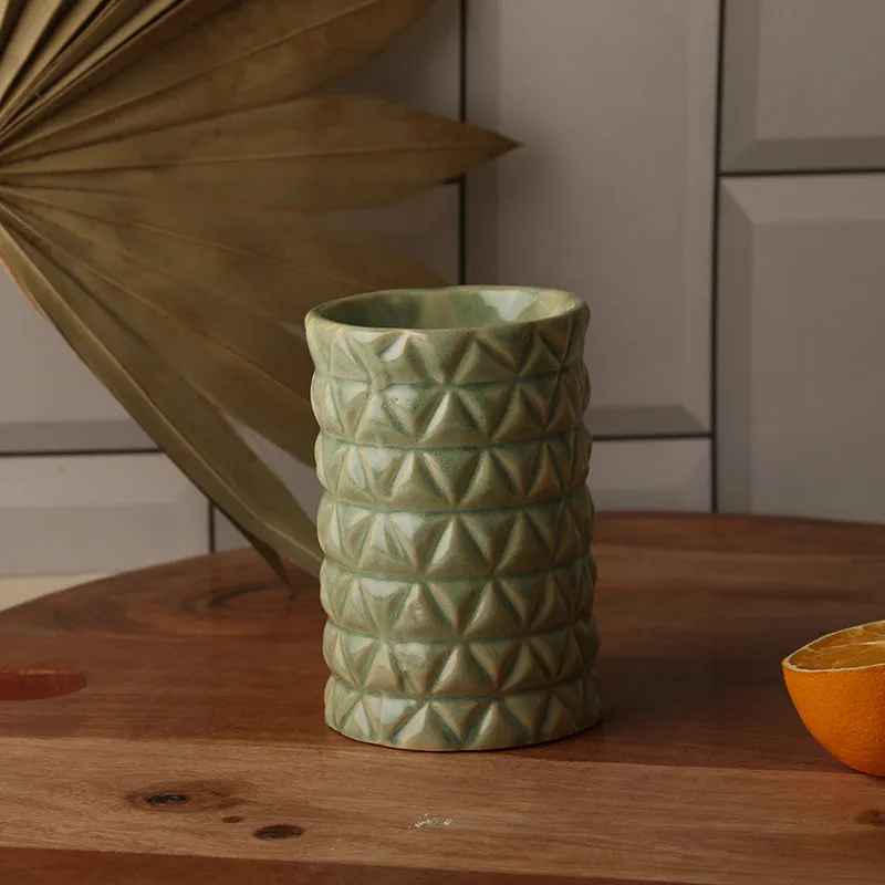 Lillian Ceramic Brush Holder media 3