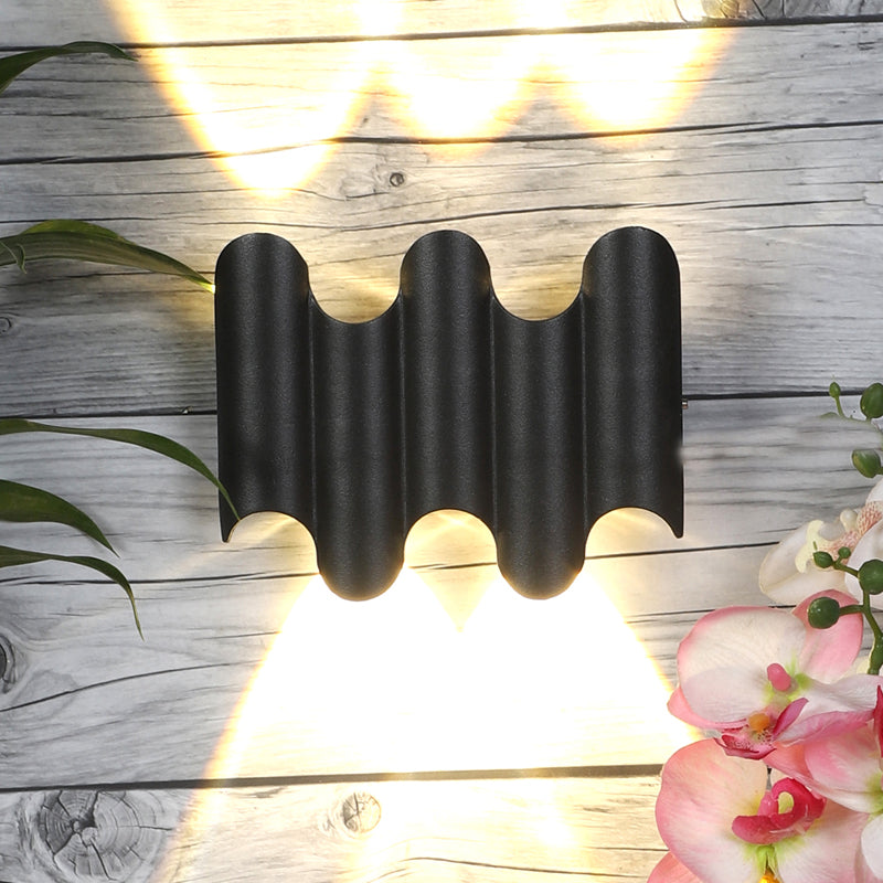 Curva Aluminium Wall Lamp